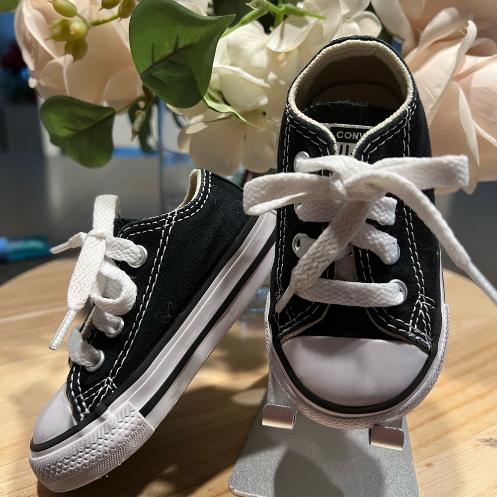 Converse Chuck Taylor All Star Lo Sneaker - Baby / Toddler - Black size 4